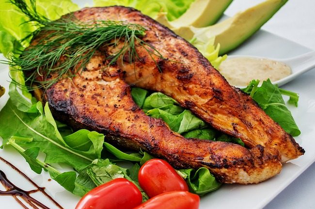 Pescado fresco a la parrilla